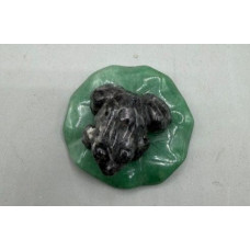 Frog on Lily Pad 1.5 Inch Figurine - Yooperlite