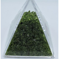 Pyramid Mineral Collection - Chips in (10 x 10 cm) Pyramid container - Peridot