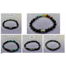 8 mm Bracelet - 5 styles (Silver Black Obsidian + African Turquoise, Silver Black Obsidian, Golden Black Obsidian +7 chakras stones, Labradorite, Aqua Blue Tigereye+Black Obsidian) with Stainless Steel Bead and Display box - 10 pcs pack