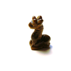 Giraffe Classic 1 Inch Figurine - Tiger Eye